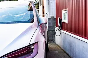 電気自動車と家庭用充電設備